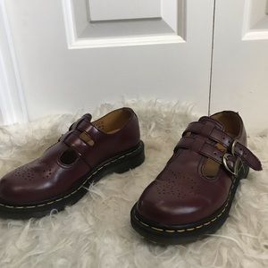 Oxblood Mary Jane dr. Martens